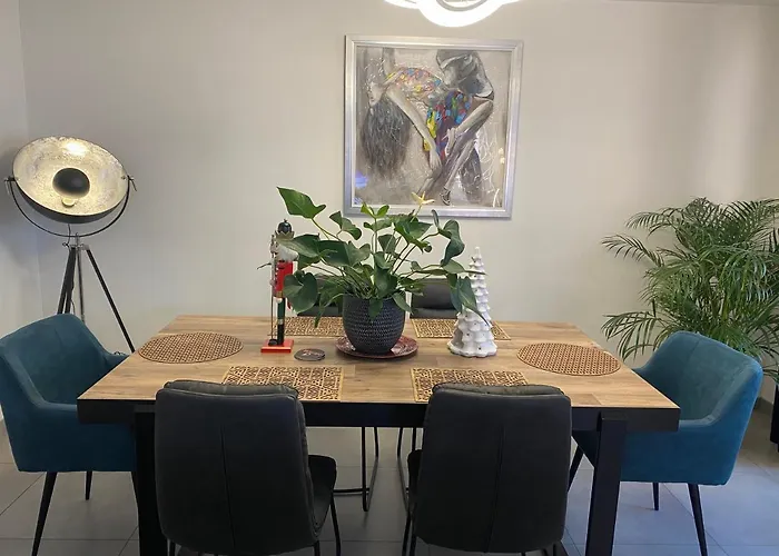 Mallo's Avec Parking Gratuit Et 2 Balcons Apartment *